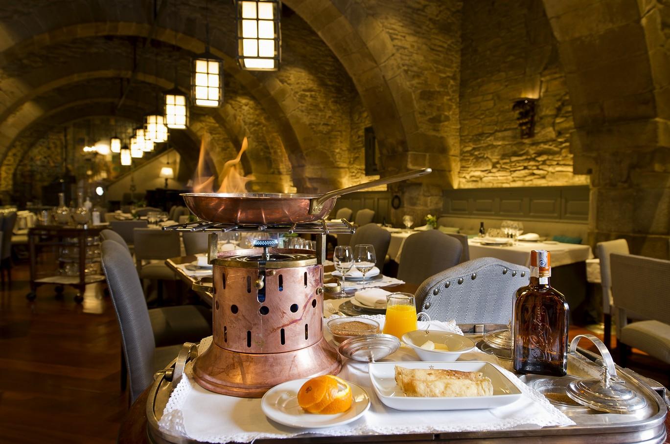 Parador De Santiago - Hostal Reis Catolicos Santiago de Compostela Kültér fotó Restaurant El Bulli