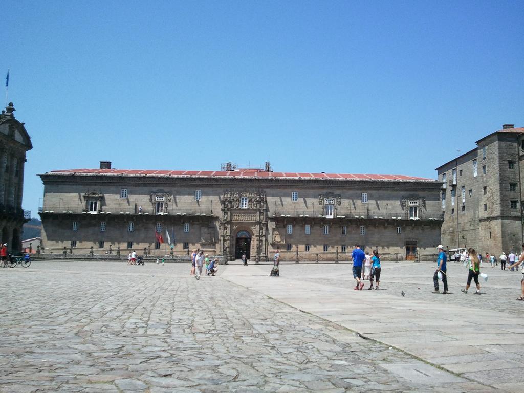 Parador De Santiago - Hostal Reis Catolicos Santiago de Compostela Kültér fotó The castle of Valença
