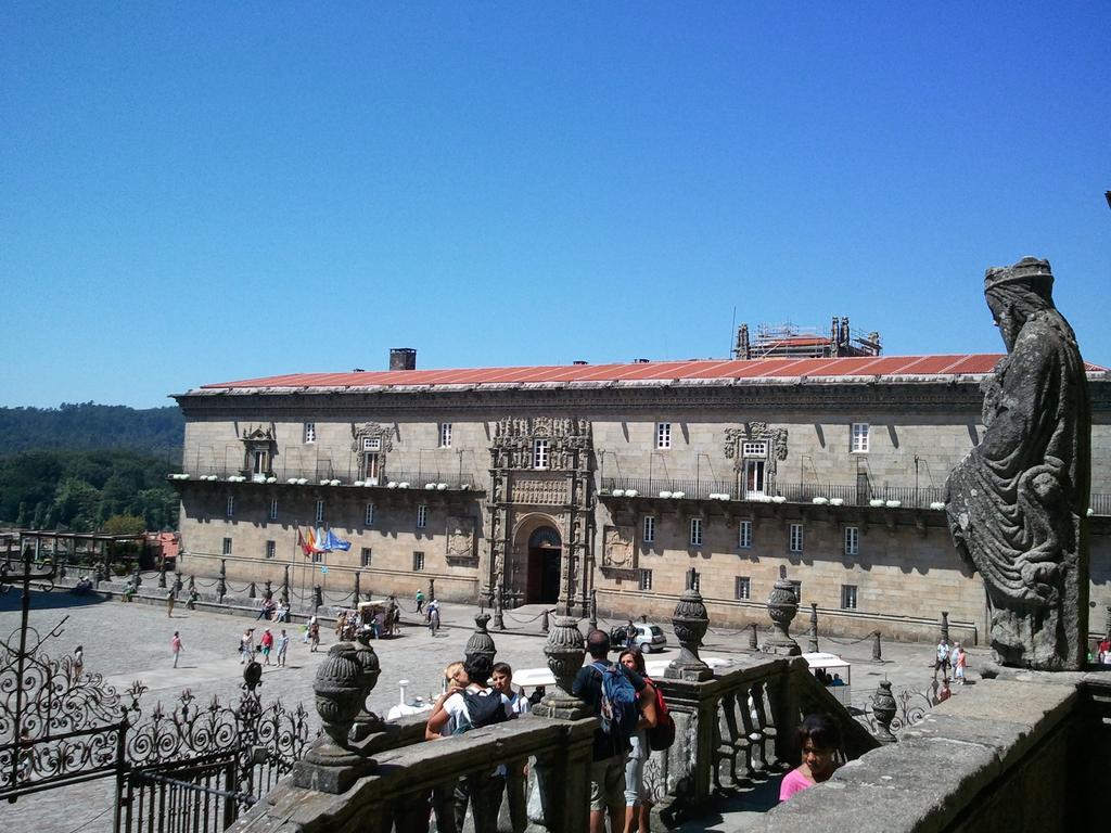 Parador De Santiago - Hostal Reis Catolicos Santiago de Compostela Kültér fotó The Palace of the Dukes of Alba