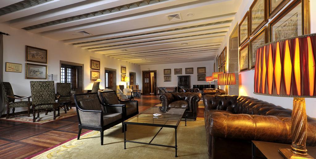 Parador De Santiago - Hostal Reis Catolicos Santiago de Compostela Kültér fotó The interior of the hotel