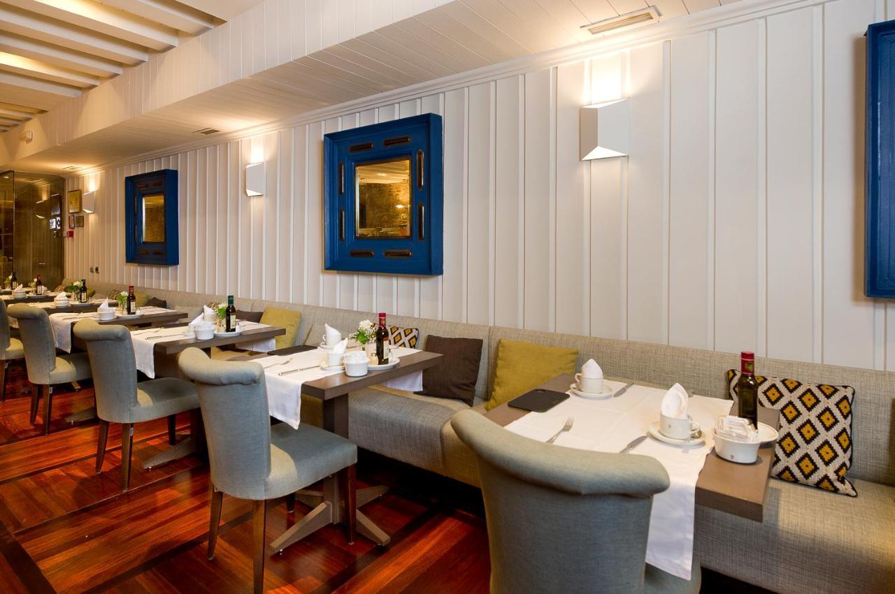 Parador De Santiago - Hostal Reis Catolicos Santiago de Compostela Kültér fotó Restaurant